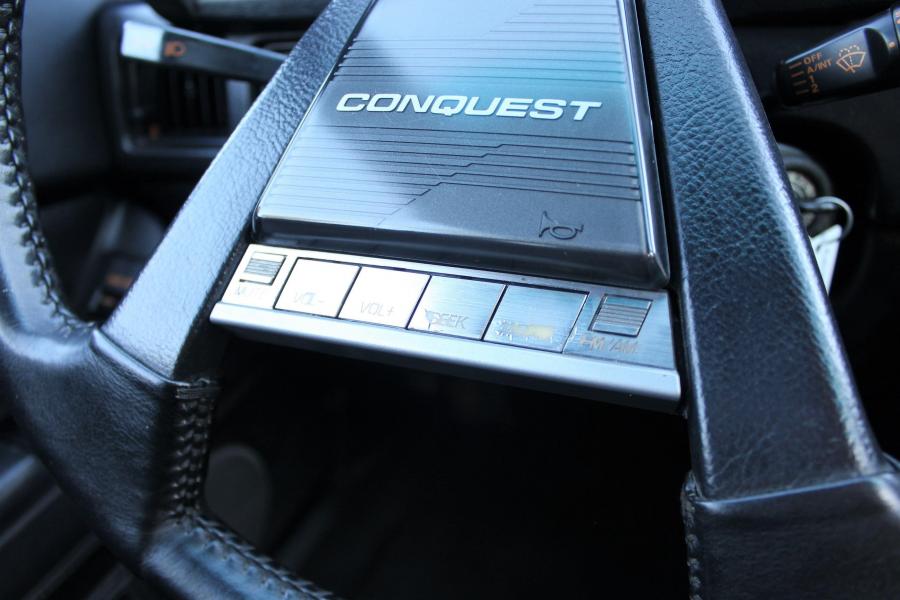 Детали интерьера Chrysler Conquest TSi 1987 года  (фото 127 из 137)